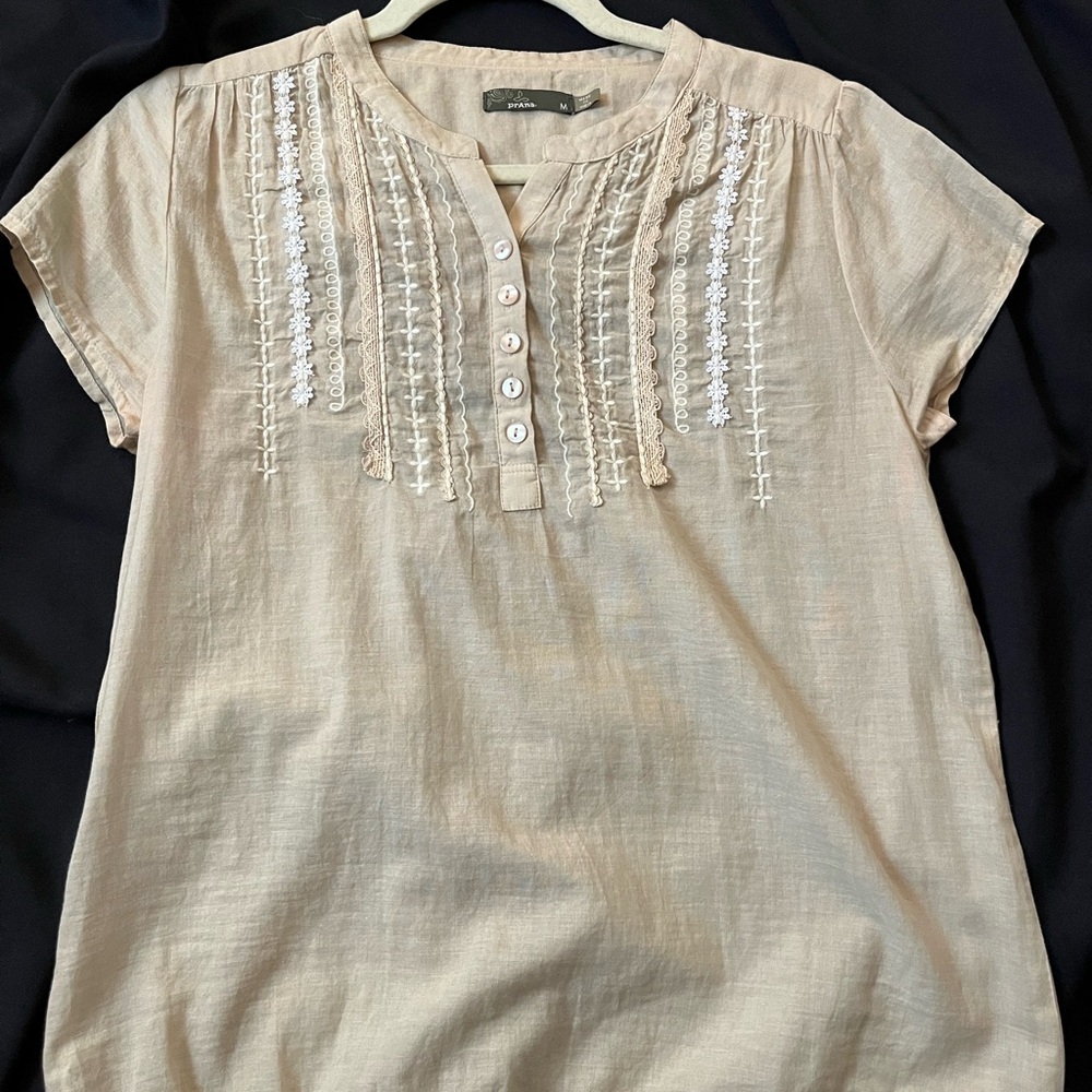 Cute Prana blouse size M